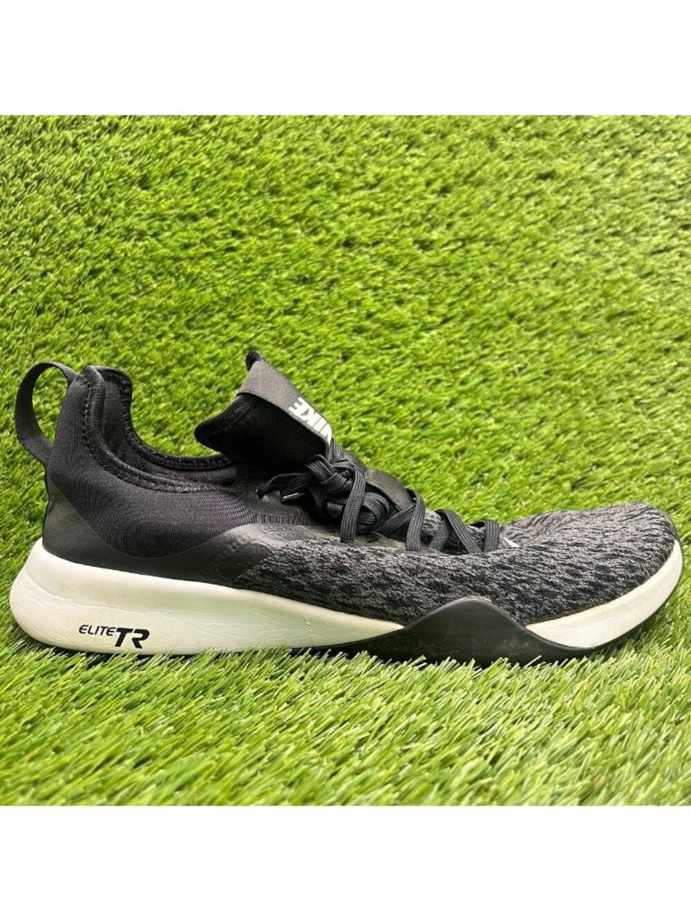 Nike Foundation Elite TR Womens Size 11 Black Athletic Running Shoes Sneakers
